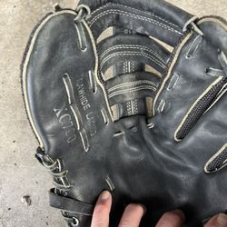Adult Left hand, leather baseball glove