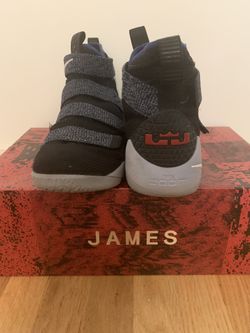 Lebron Soldier 11 Glacier Grey Size 11 for Sale in Woodway WA