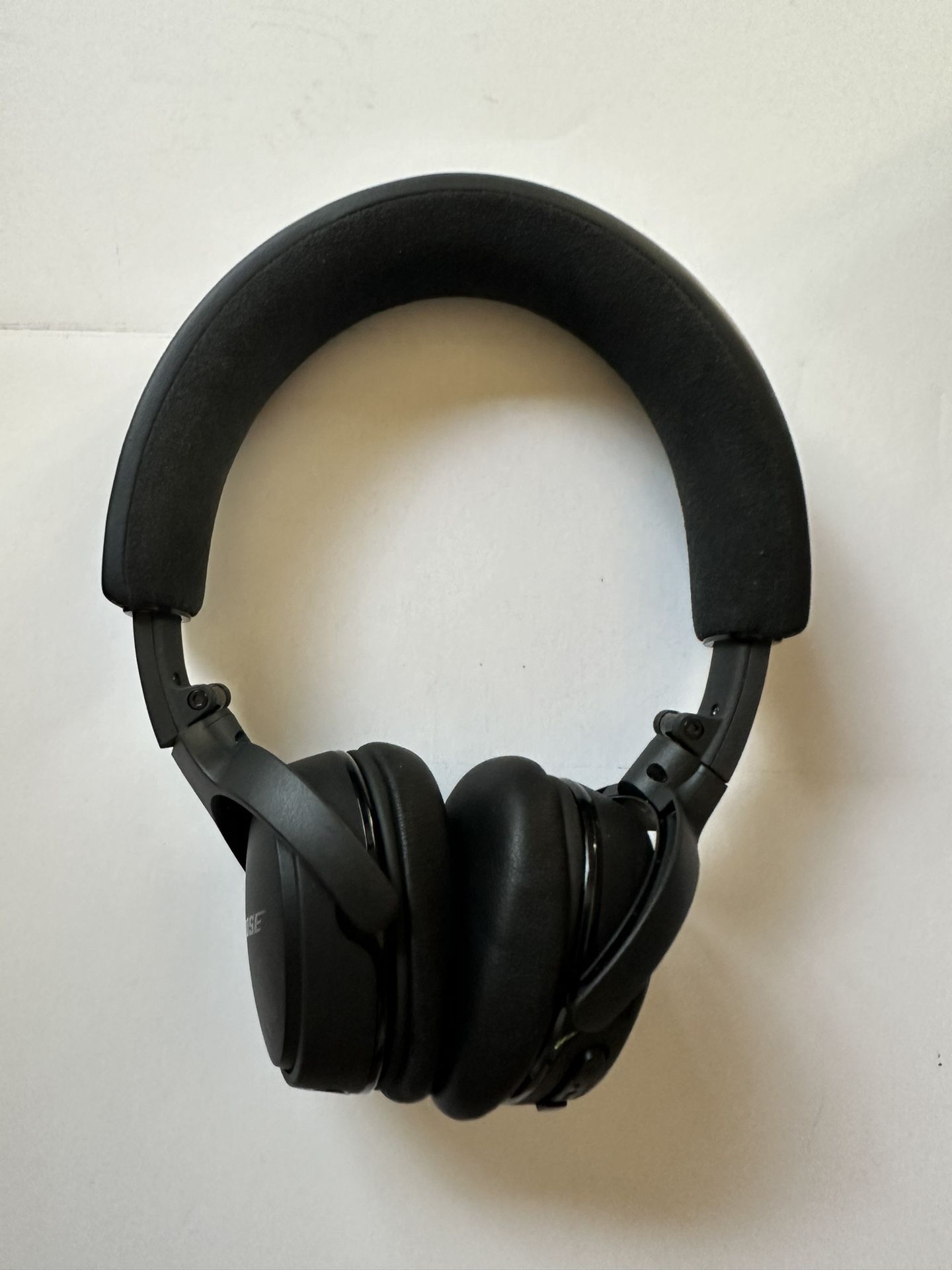Pre-owned Bose On-Ear Wireless Headphones Only