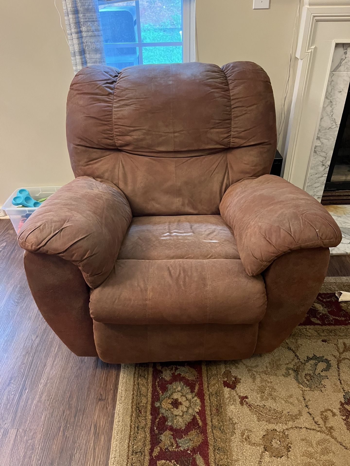 Recliner/Rocker Chair