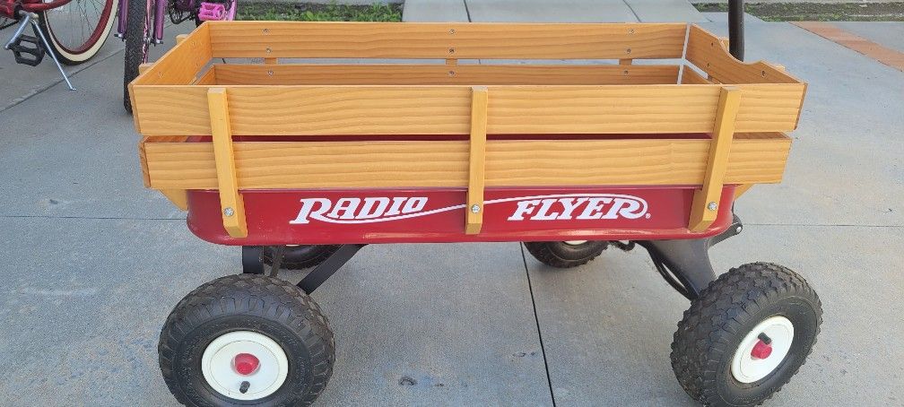 Radio Flyer Wagon All terrain