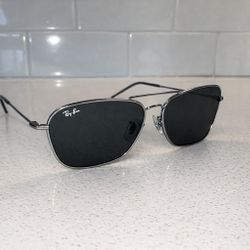 Ray-Ban Caravan Reverse Sunglasses – Silver Frame – Like New