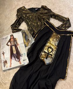 Women’s Egyptian costume