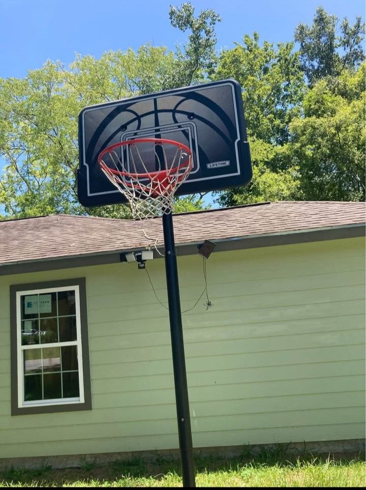 Lifetime Basketball Goal