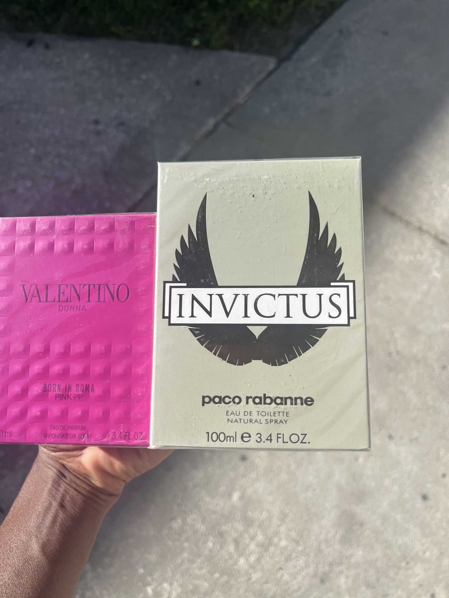 Men’s Cologne And Women’s Purfume 