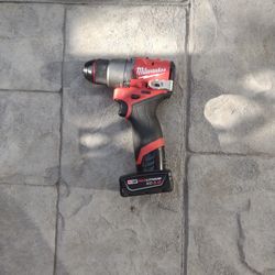Milwaukee Fuel ½" Hammer Drill 3404-20 with M12 Battery