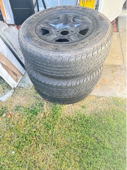 Jeep tires (4)