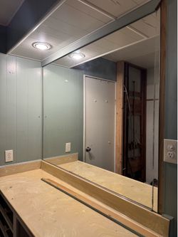 Frameless Mirror /puro espejo 5ft length 46 3/4 “ height and 1/4” thick
