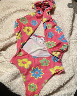iHeartRaves Groovy Floral Set