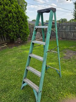 Ladder used, escalera