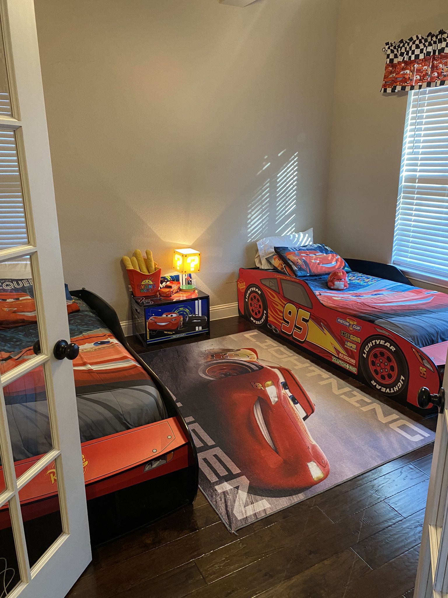 Disney Lightning Mcqueen Car Beds 