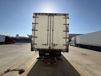 Freightliner M2 2016 white