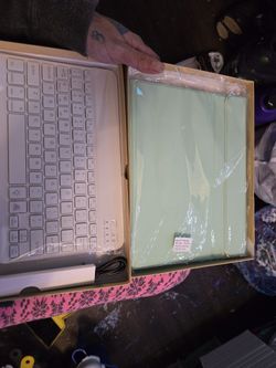 IPad Case And Keyboard