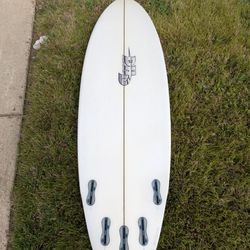 5'8" Surfboard DHD Skeleton Key