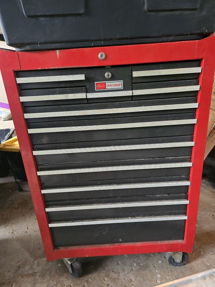 Craftsman Tool Box W/ Locking Drawers.