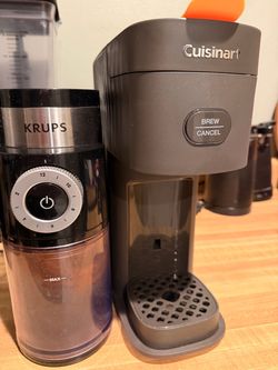 Coffee brewer & coffee grinder