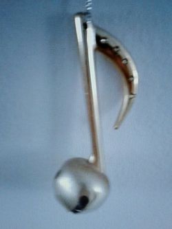 Gold music ornament