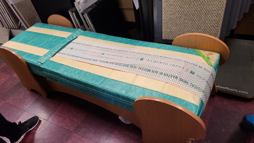 Massage bed roller machine