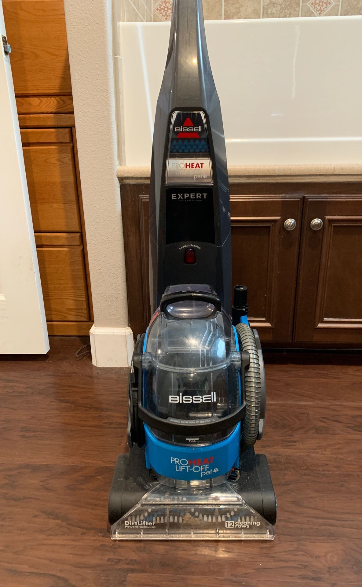 Bissell ProHeat Lift Off pet carpet cleaner