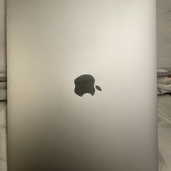 MacBook