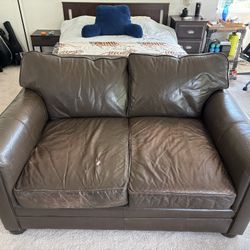 FREE Cute Little Couch 