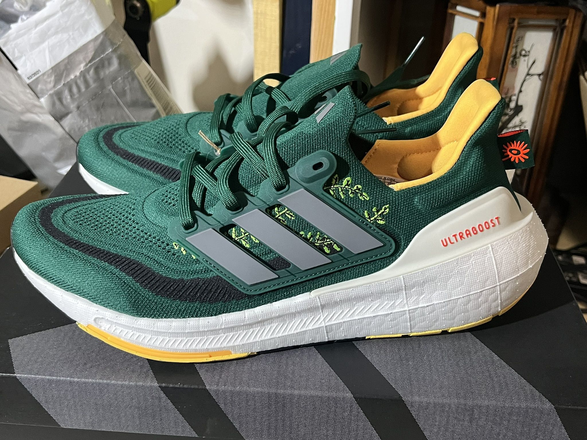 Mens Adidas Ultraboost Light 