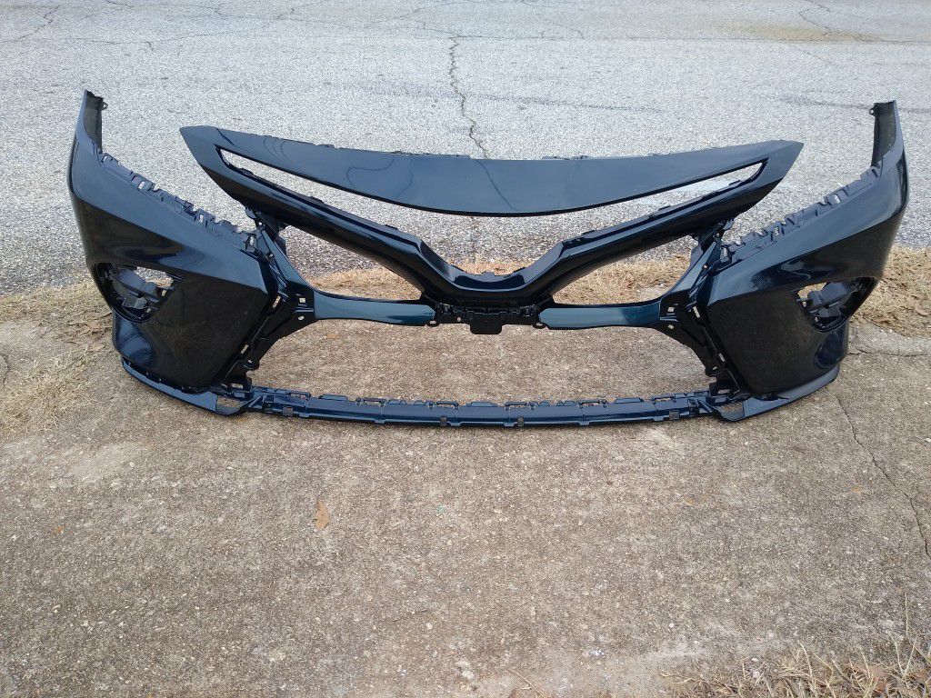 2018 19 Toyota Camry front bumper