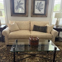 Two Rooms Of Bassett Furniture.  Each Item Is Prices Individually But Will Negotiate For Entire Room Or Multiple Pieces.