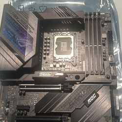 ASUS ROG Strix Z690-E Gaming WiFi 6E LGA 1700(Intel® 12th&13th&14th Gen)ATX gaming motherboard