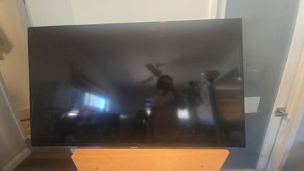 60-inch 1080p slim LED smart HDTV