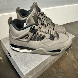 Jordan 4's