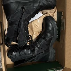 Danner Womens Prowess Side Zip 8" Black Hot
