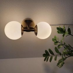 Light/Lamp gold Round Fixture
