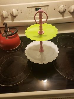 Cake or cookie stand 5$