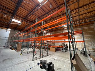 Heavy-Duty Warehouse Pallet Racking System