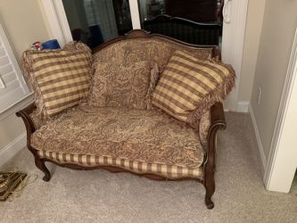 Hooker Furniture Belle Grove "Ridgeway" Settee / Loveseat - French Country Style