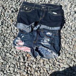 Women American Eagle 🦅 Shorts Medium Size 