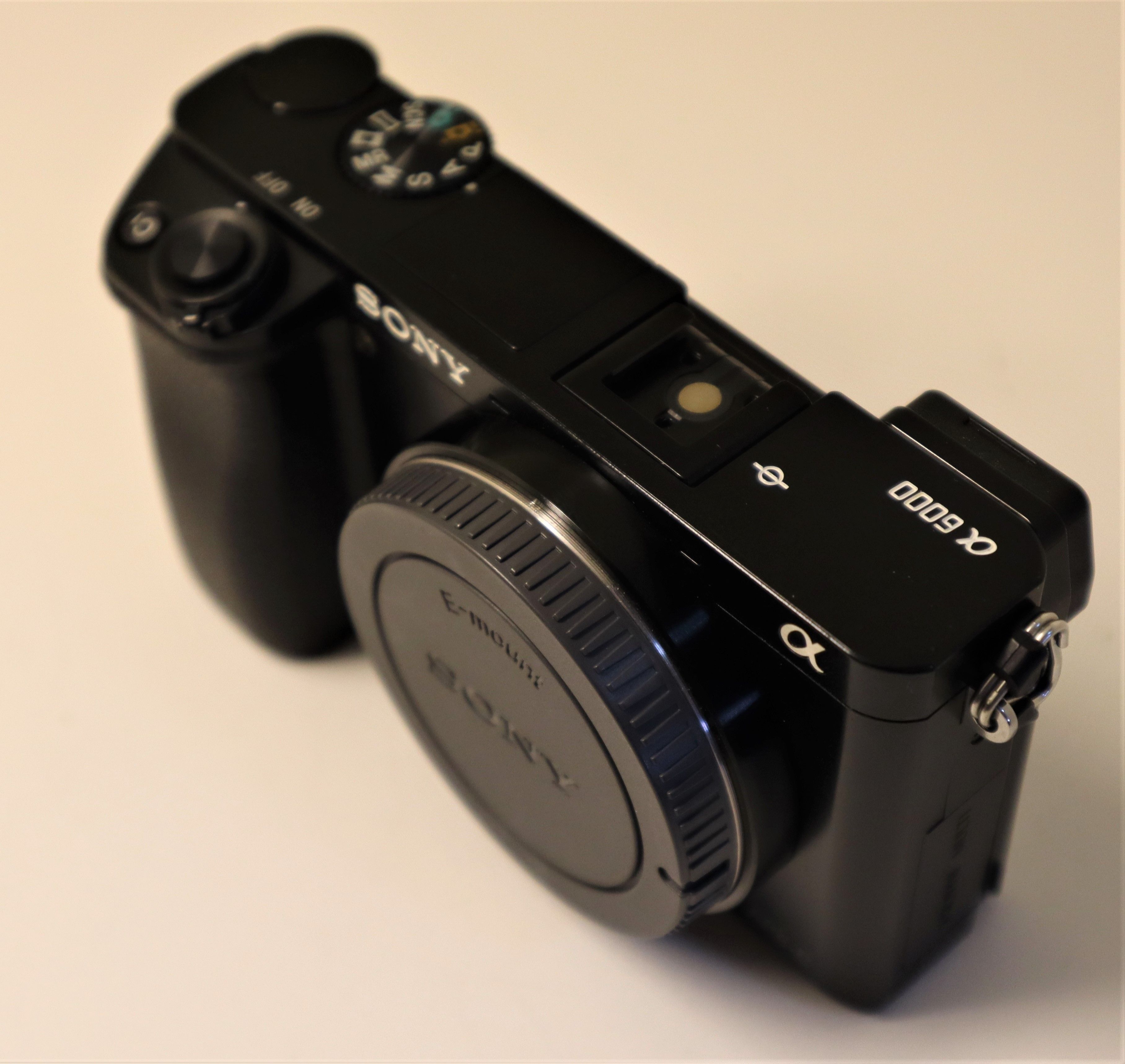 Sony a6000 mirrorless 24mp camera - BODY - NO LENS - Comes with charger cable and battery. Excellent condition