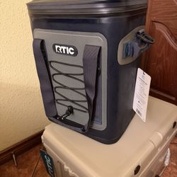RTIC 20 Can Backpack Cooler (Brand New)