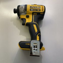 New Dewalt 20V MAX 1/4” IMPACT DRIVER 3-SPEED (Tool Only Solo Herramienta)