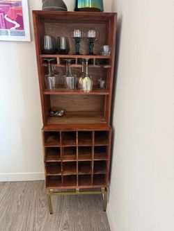 Freestanding wooden wine bar/hutch