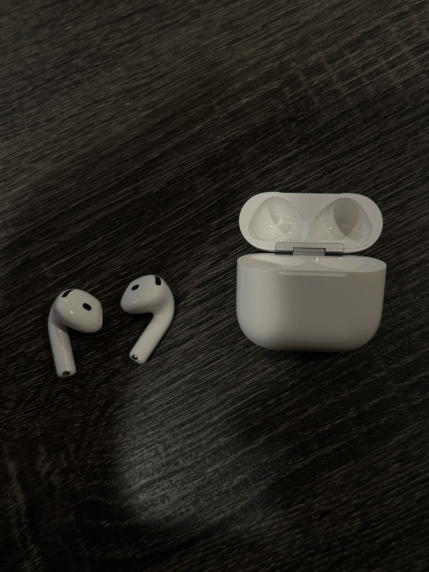 Brand New Apple AirPods 4 with ANC