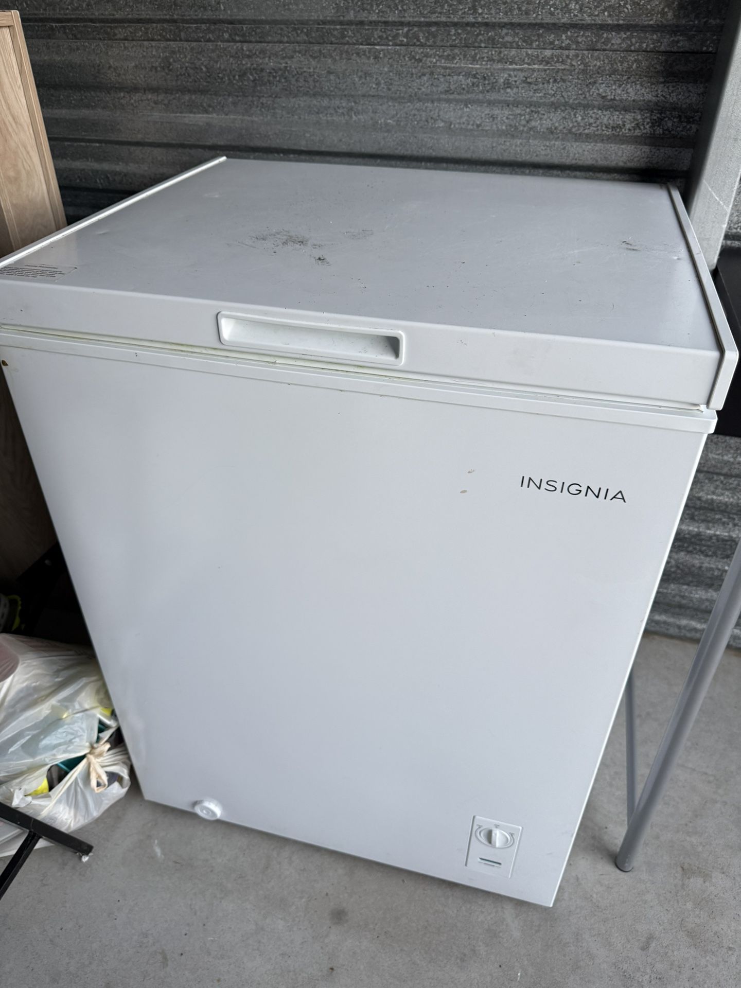 Insignia Chest Freezer - White