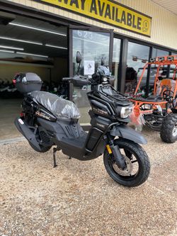 200cc Scooter 🛵 Tank EFI (We Finace )