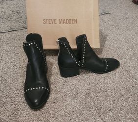 Steve Madden 7.5 Zip Up Boots 