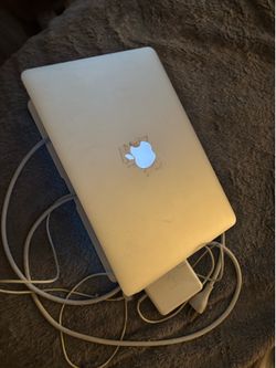 Mac book air + charger