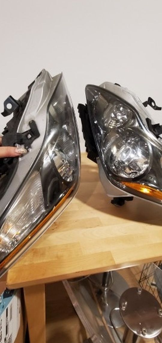 2011 Infiniti G37xS OEM Headlights