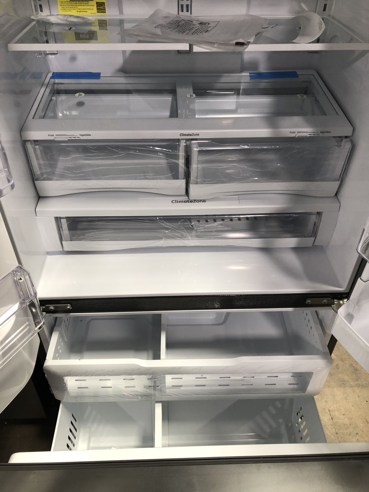 π₯ππ€― GE 22.1 cu. ft. French Door Refrigerator in Black Slate Fingerprint