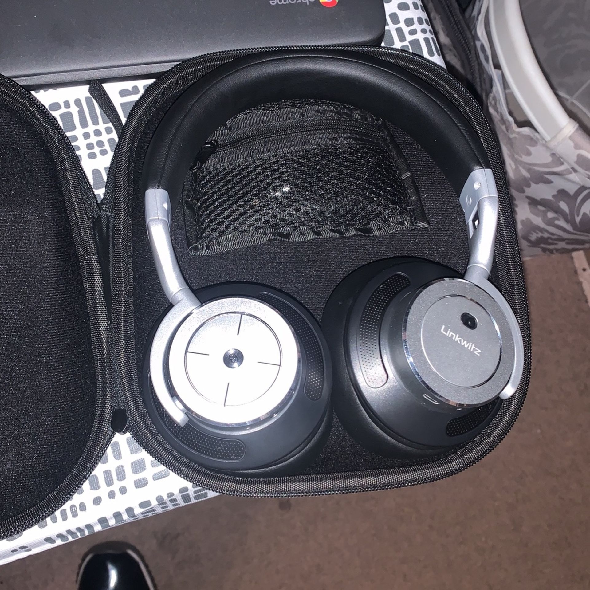 Linkwitz Bluetooth Headphones