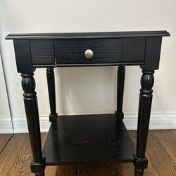 Solid Wood Black End Table/ Nightstand
